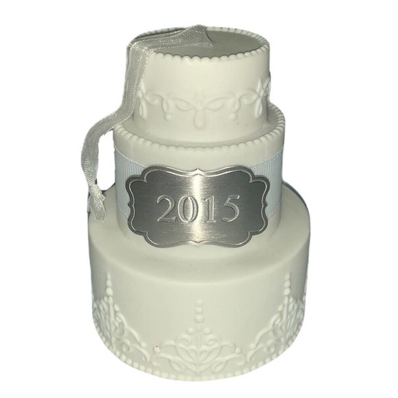 NEW Hallmark Keepsake 2015 Porcelain Wedding Cake Christmas Tree Ornament in Box - Picture 2 of 6